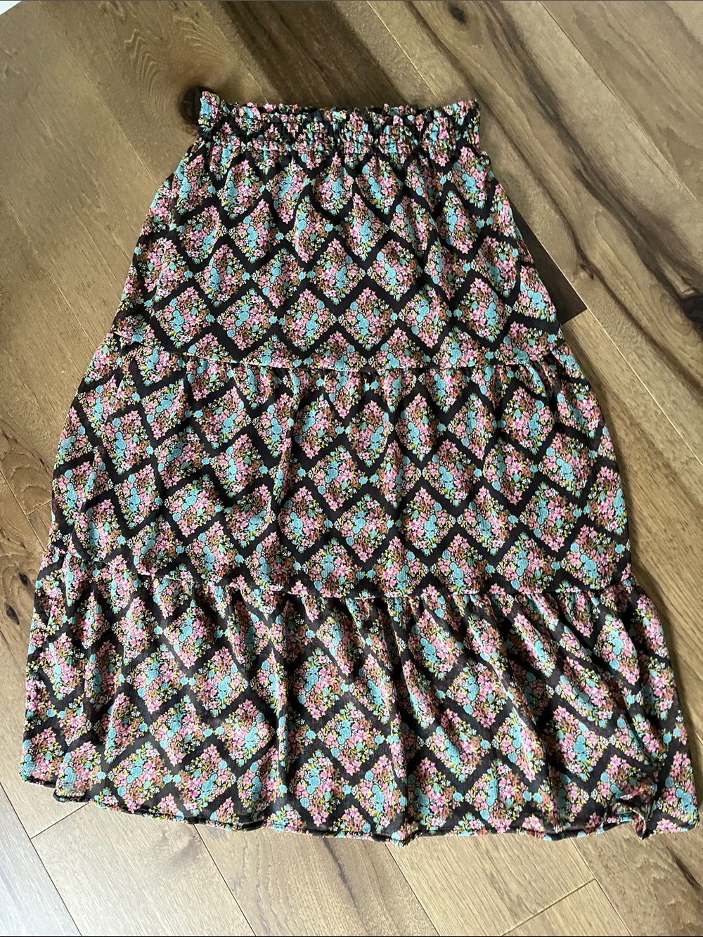 Lauren Conrad Smocked Waist Black Floral Tiered Midi Skirt - Size S - NWOT - Picture 4 of 7